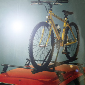 Porte-vélo universel de toit (FAPA RACK SYSTEM) pour cabriolets équipés de barres transversales
