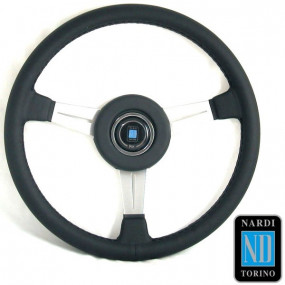 Classic Line leather steering wheel with anti-reflective satin aluminum arms (Nardi)