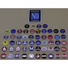 Logo przycisku klaksonu Nardi Ø24mm na kierownicy