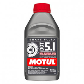 Motul DOT 5.1 brake fluid (500 ml)