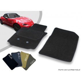 Tapis auto avant sur-mesure pour Mazda MX5 ND cabriolet moquette aiguilletée surjetée