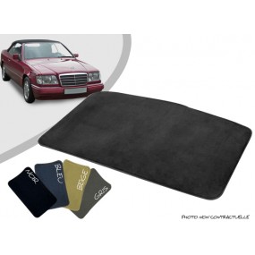 Tapis coffre sur-mesure Mercedes Classe E - A124 cabriolet moquette aiguilletée surjetée