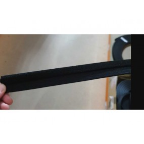 Raamrubber H. 28mm binnen buiten zonder chromen strip